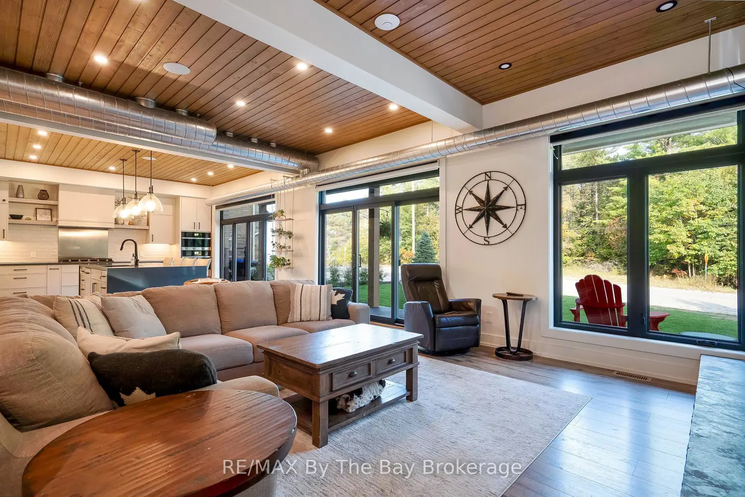 809 Eastdale Drive photo 3