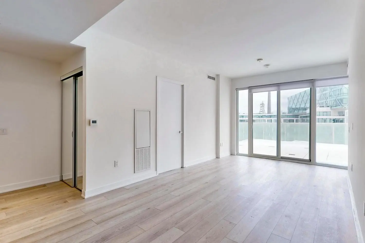 Additional image 5 of 15 Queens Quay 1002