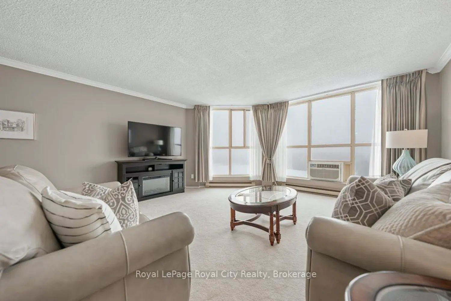 24 Marilyn Drive 1005 photo 3