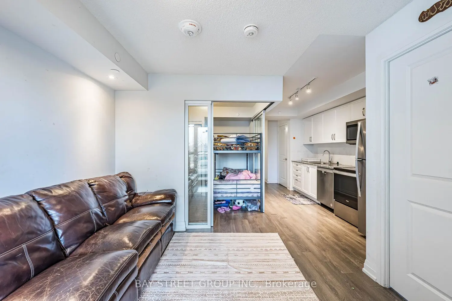 Additional image 14 of 20 Meadowglen Place 222