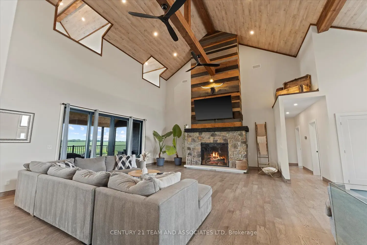 Additional image 3 of 2197 County Road 31