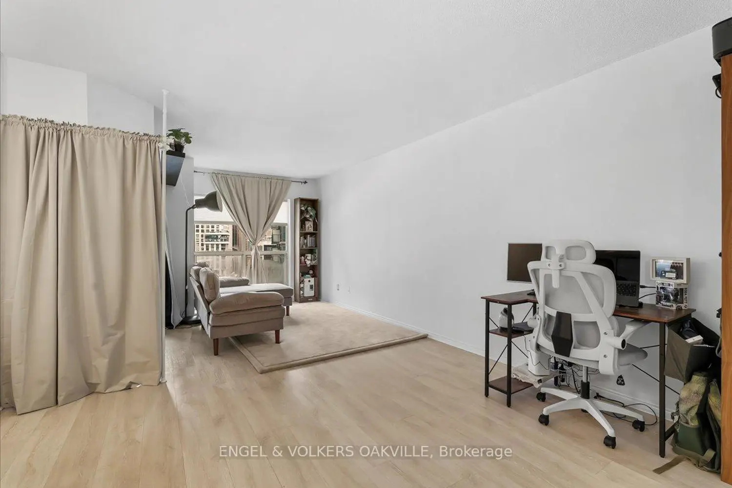 Additional image 4 of 25 The Esplanade 1811