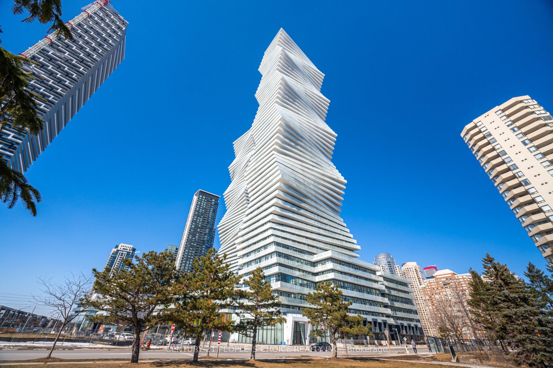 211-3883 Quartz Road, Mississauga, ON, L5B 4M6