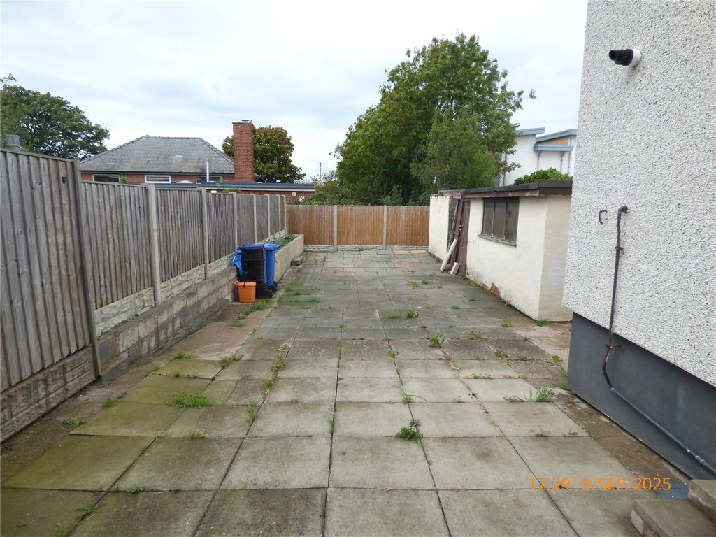 Additional image 11 of 2 bed flat for saleVictoria Avenue, Prestatyn, Denbighshire LL19