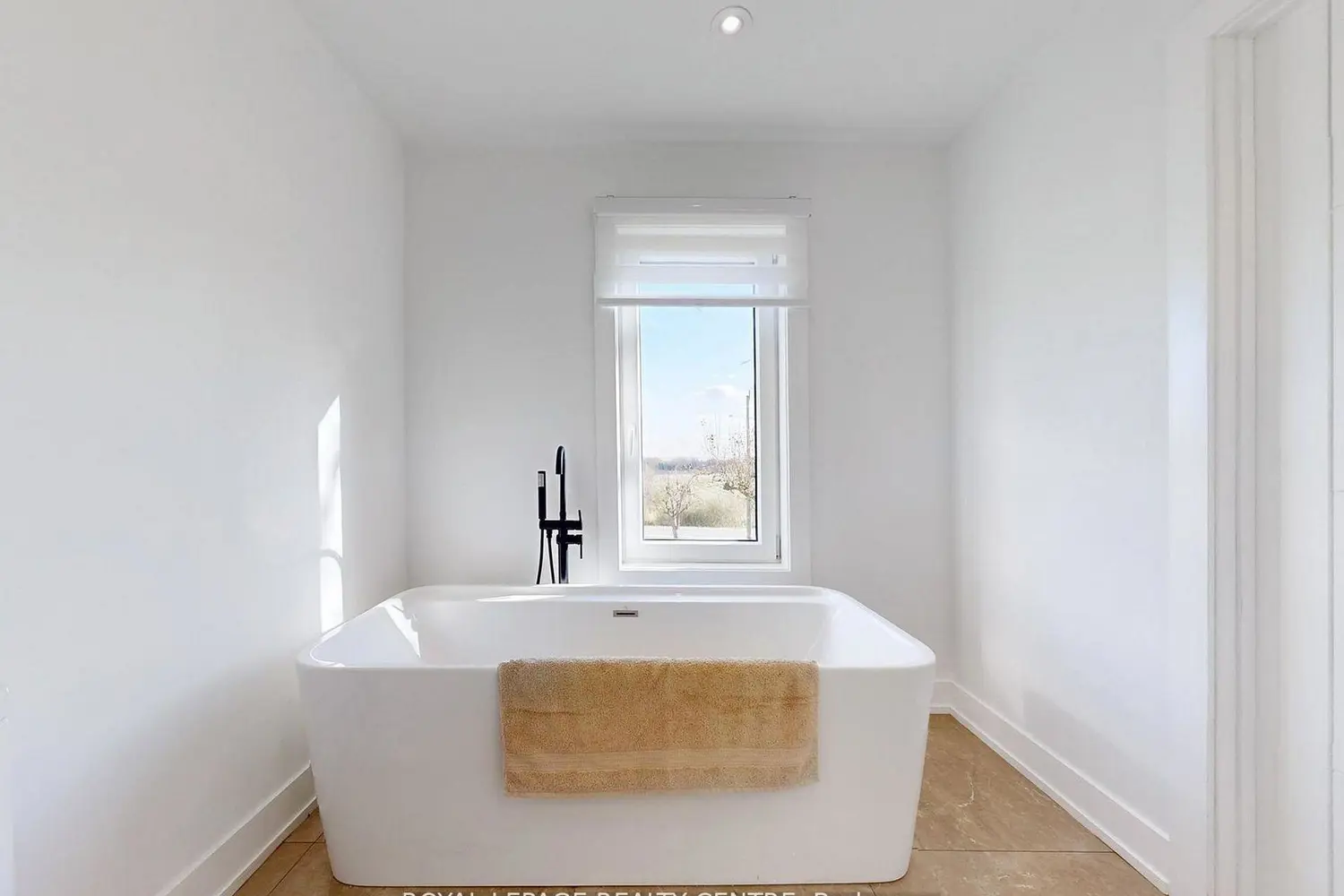 Additional image 11 of 521 Old York Road