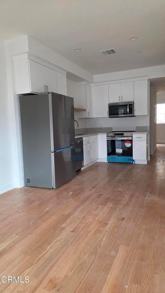 Additional image 18 of 917 N Ridgewood Place, Los Angeles, CA 90038