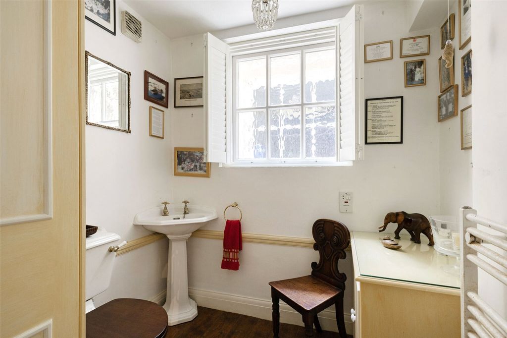 Additional image 28 of 4 bed maisonette for saleMissenden Road, Amersham, Buckinghamshire HP7