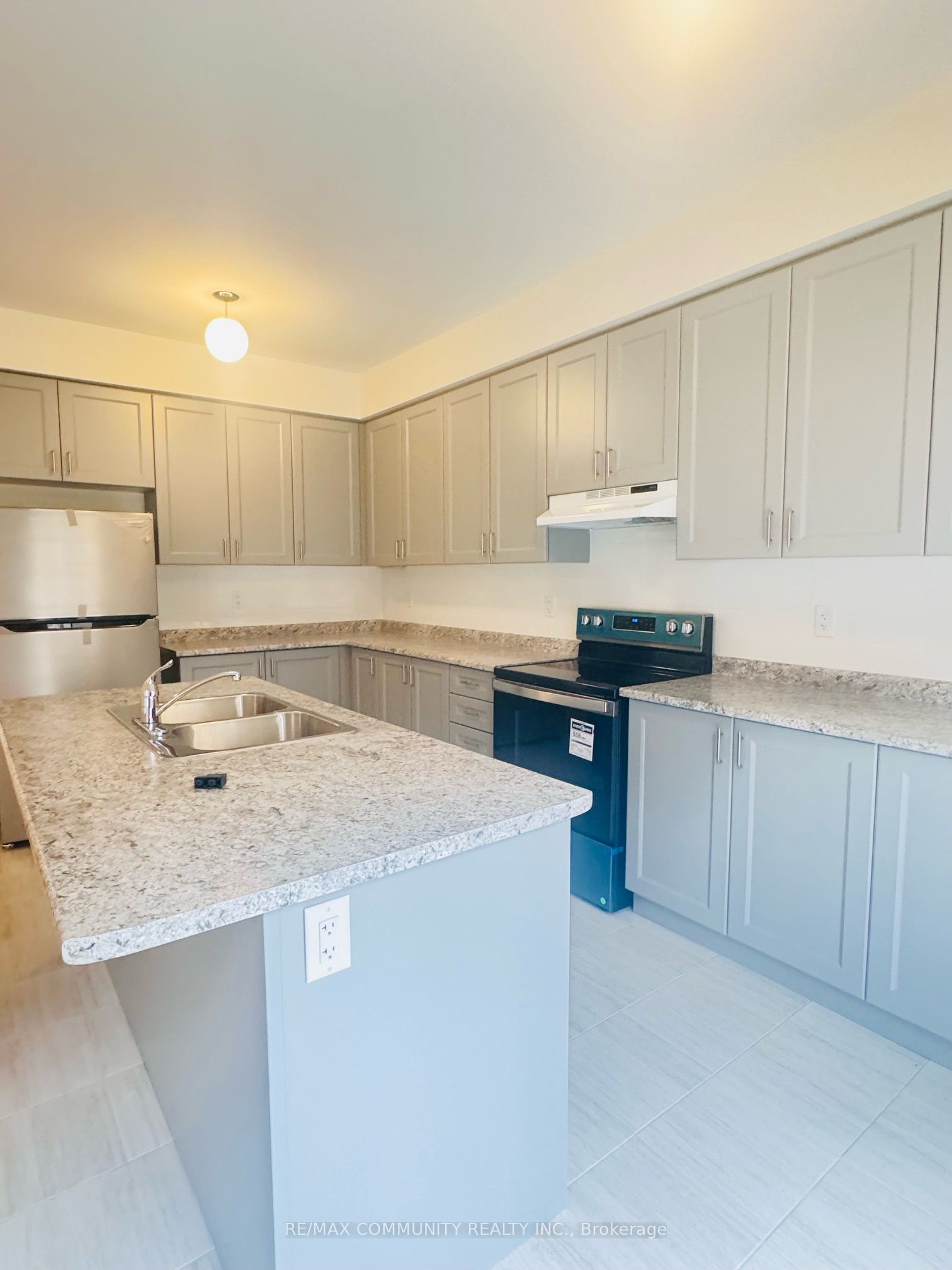 Additional image 4 of 2506 Athena Path, Pickering, ON, L1X 0M5