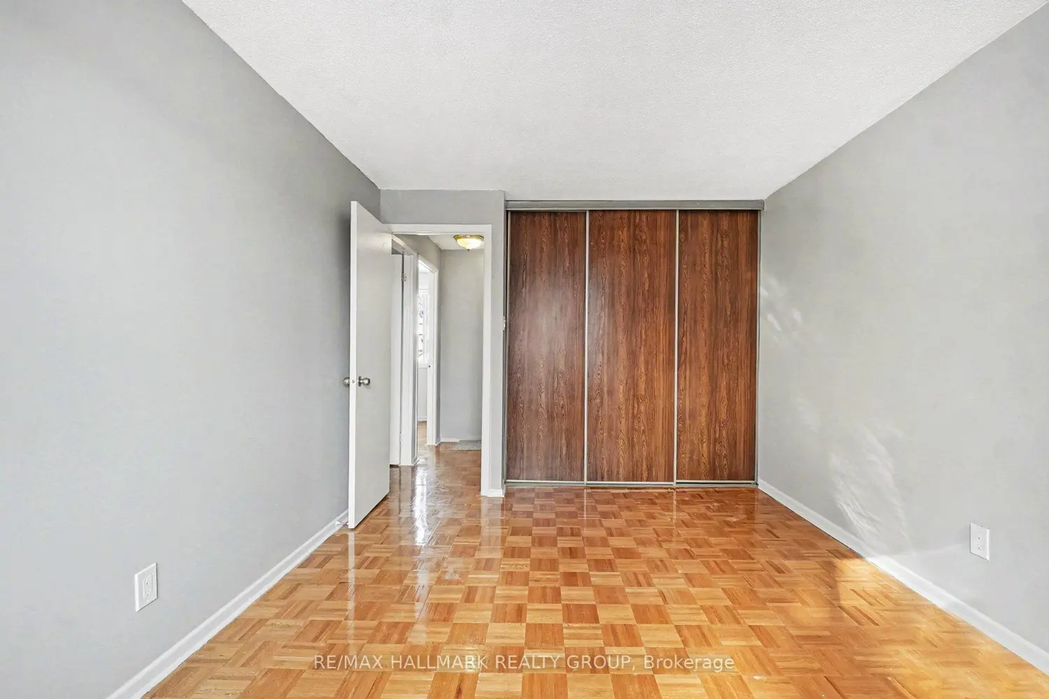 Additional image 14 of 7846 Jeanne D'arc Boulevard 55