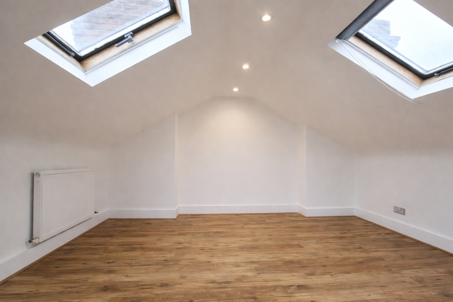 Additional image 9 of 3 Bed Flat, Balls Pond Road, N1, N1 7GU