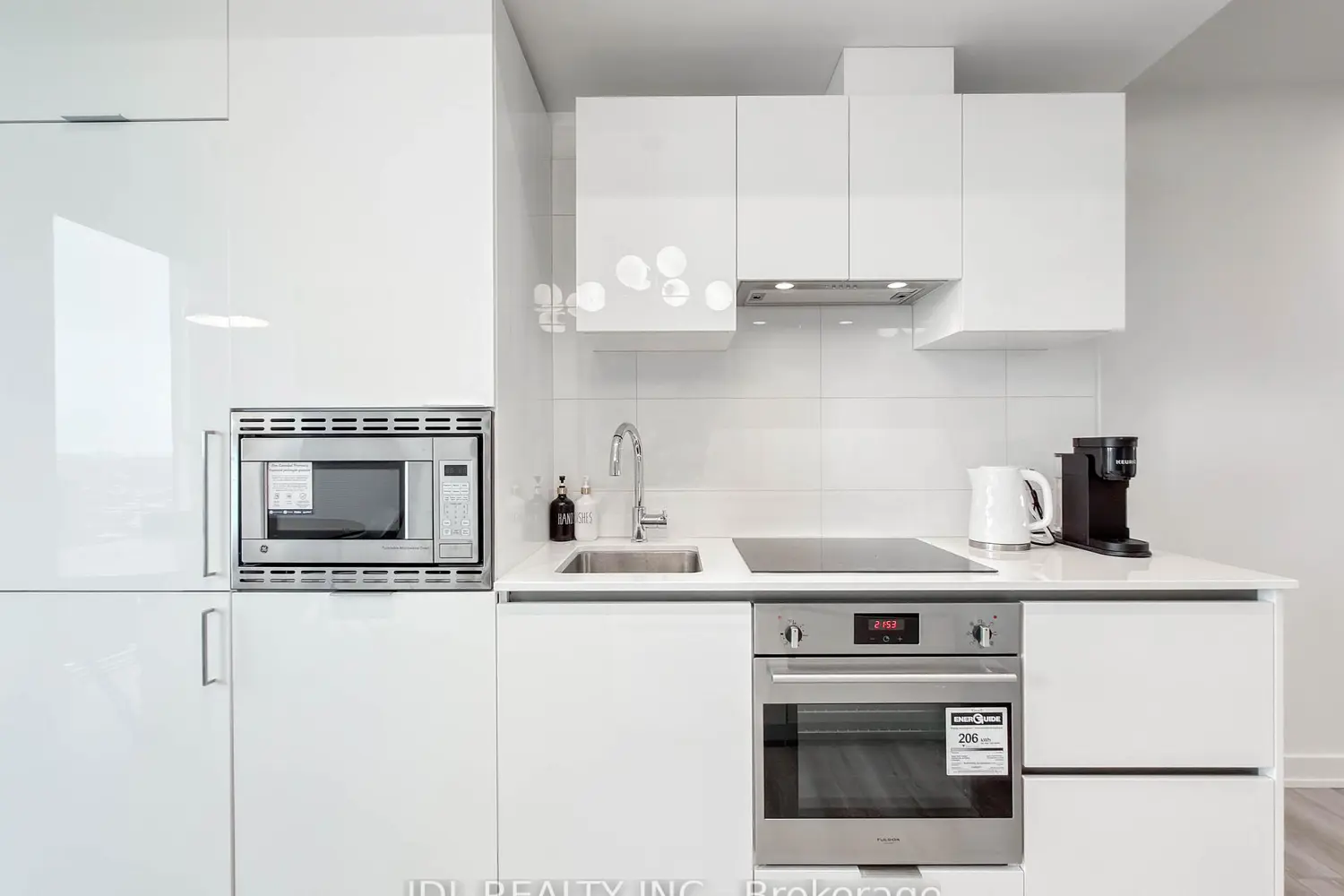 Additional image 8 of 238 Simcoe Street 3709