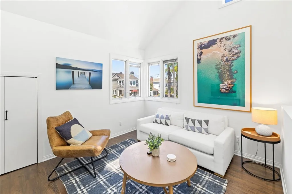 Additional image 40 of 124 Garnet Avenue, Newport Beach, CA 92662