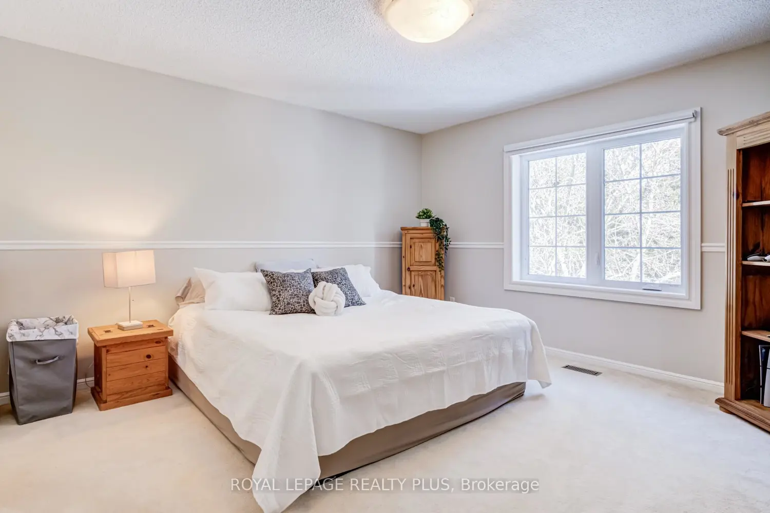 Additional image 9 of 2530 Jarvis Street