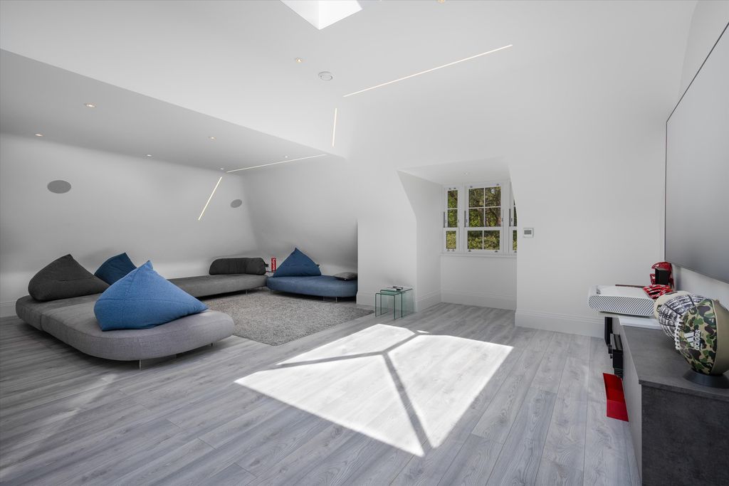 Additional image 34 of 6 bed detached house for saleHorsegate Ride, Ascot, Berkshire SL5