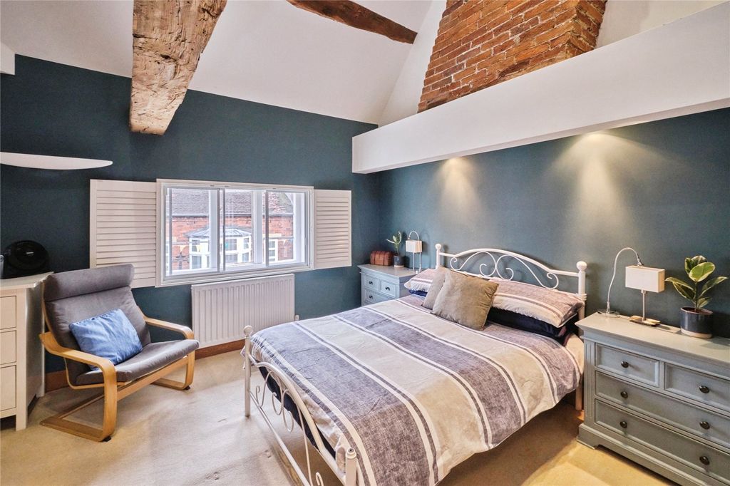 Additional image 4 of 2 bed flat for saleTamworth Street, Lichfield, Staffordshire WS13