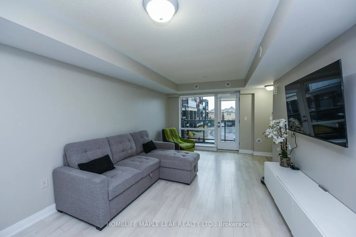 Additional image 4 of 100 Dufay Road 98