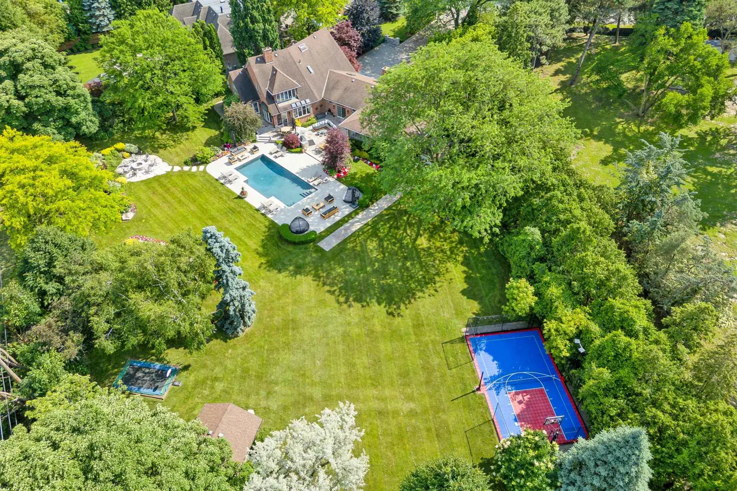 19 Lorraine Gardens