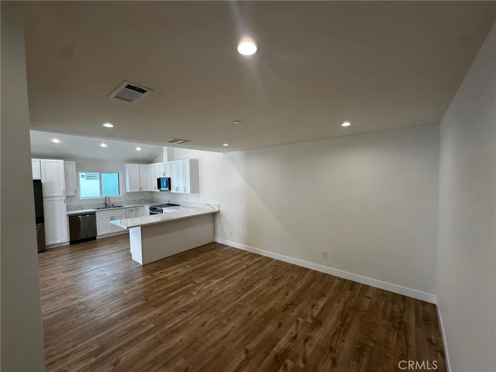 Additional image 6 of 15950 Cohasset St, Van Nuys, CA 91406