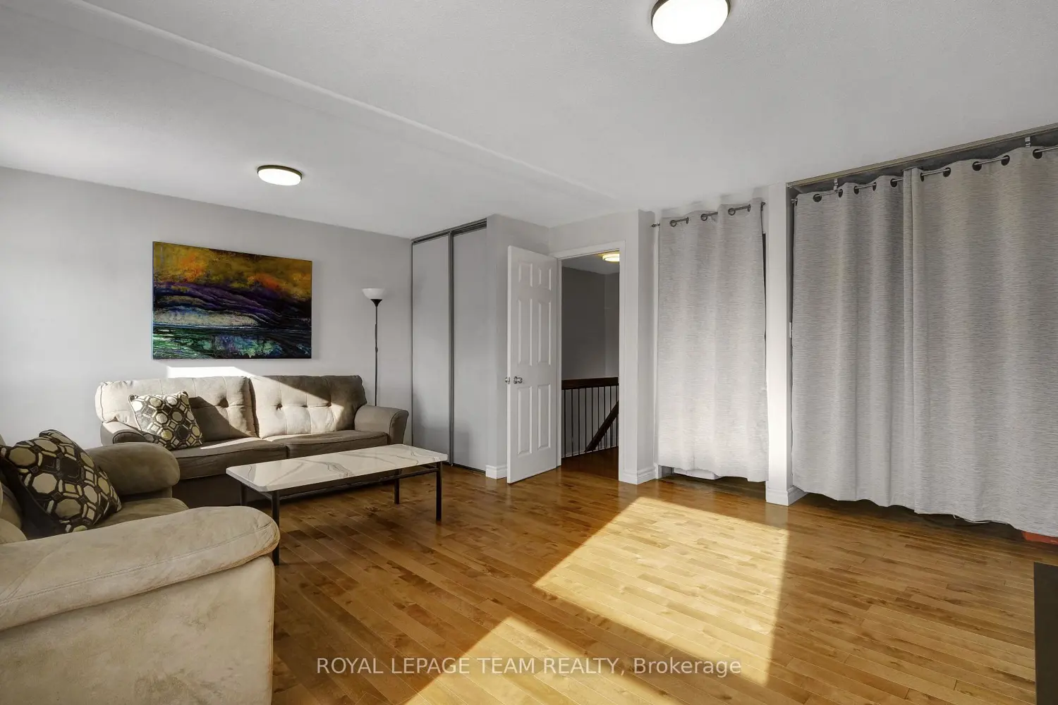 Additional image 11 of 2027 Stonehenge Crescent 35