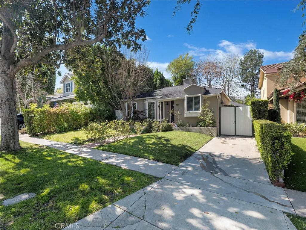 4231 Stern, Sherman Oaks, CA 91423
