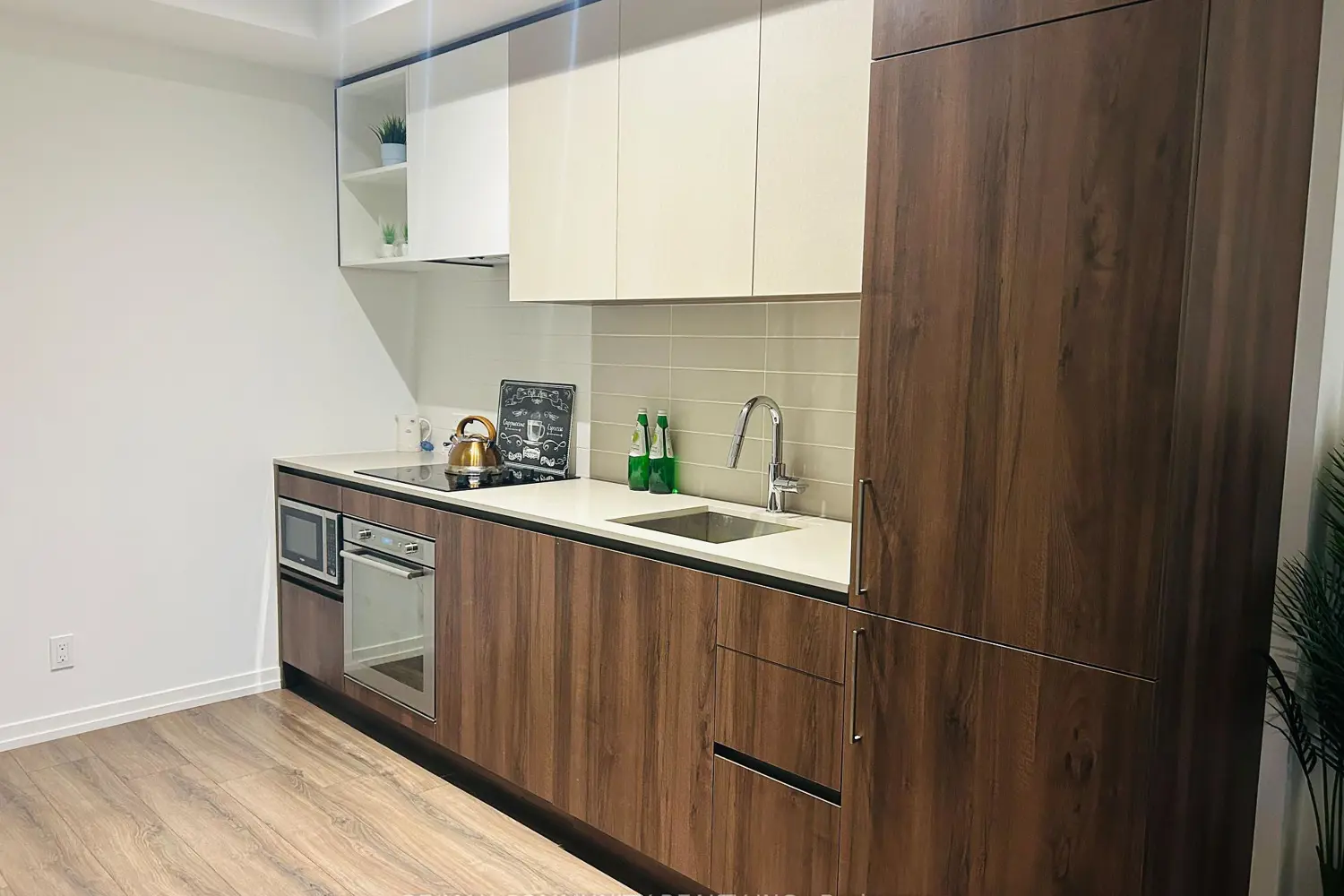 Additional image 13 of 7890 Jane Street 5111