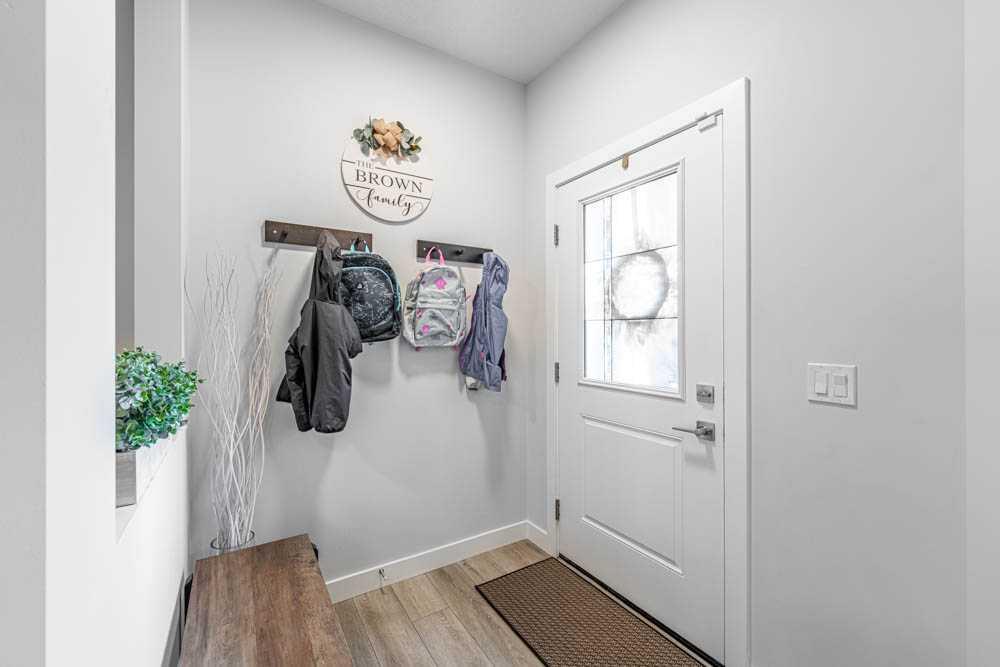 Additional image 3 of 178 Creekstone Path SW, Calgary, AB, T2X 4P8
