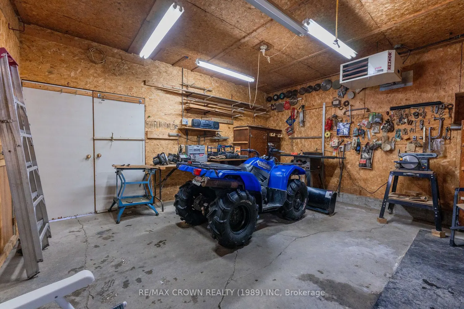 Additional image 17 of 16 Lasalle Avenue