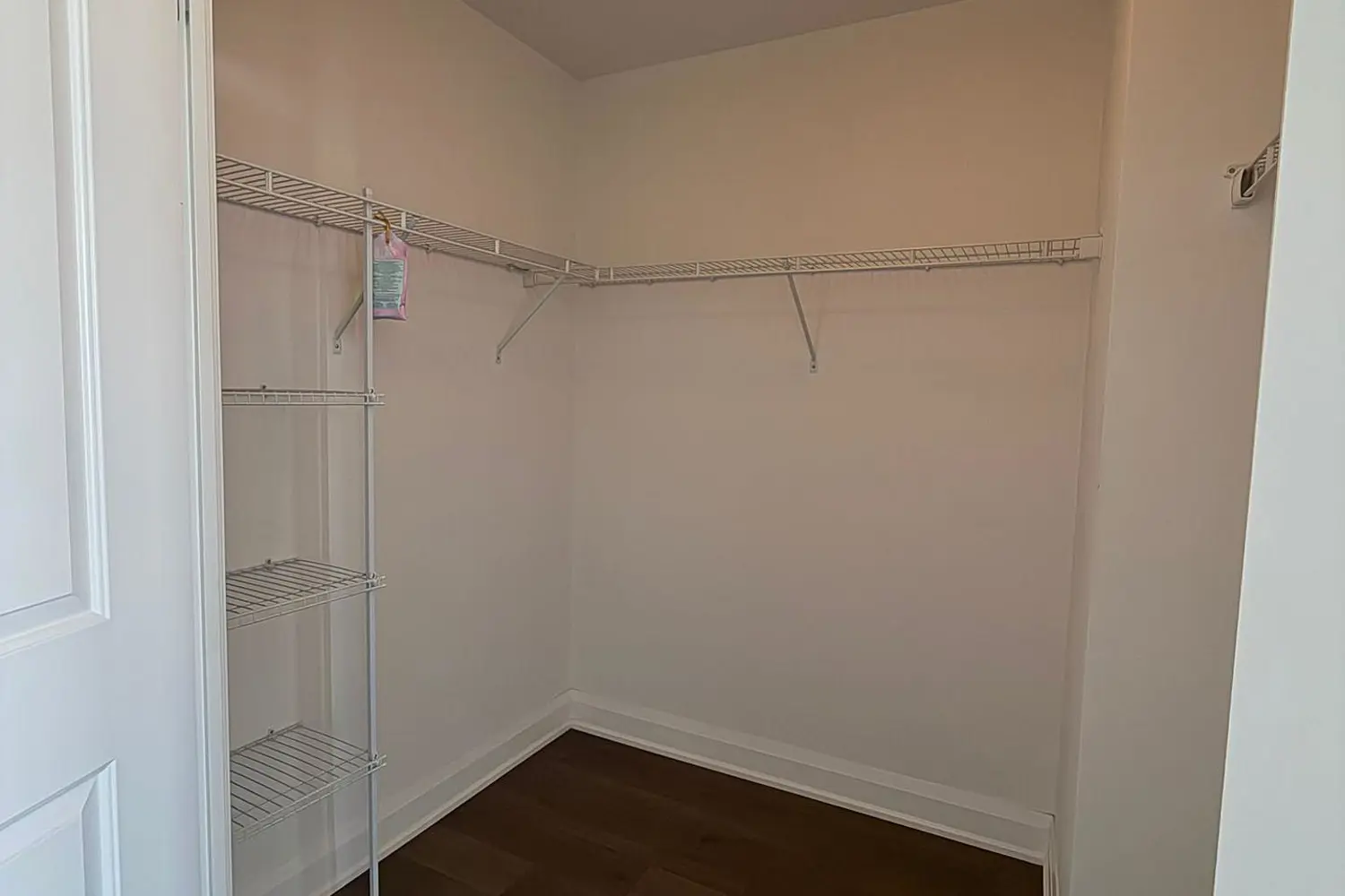 Additional image 6 of 25 Fontenay Court 801