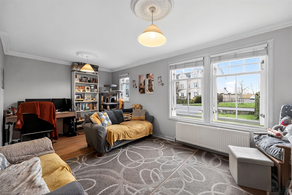 Additional image 11 of 2 bed flat for saleCausewayhead Road, Stirling FK9