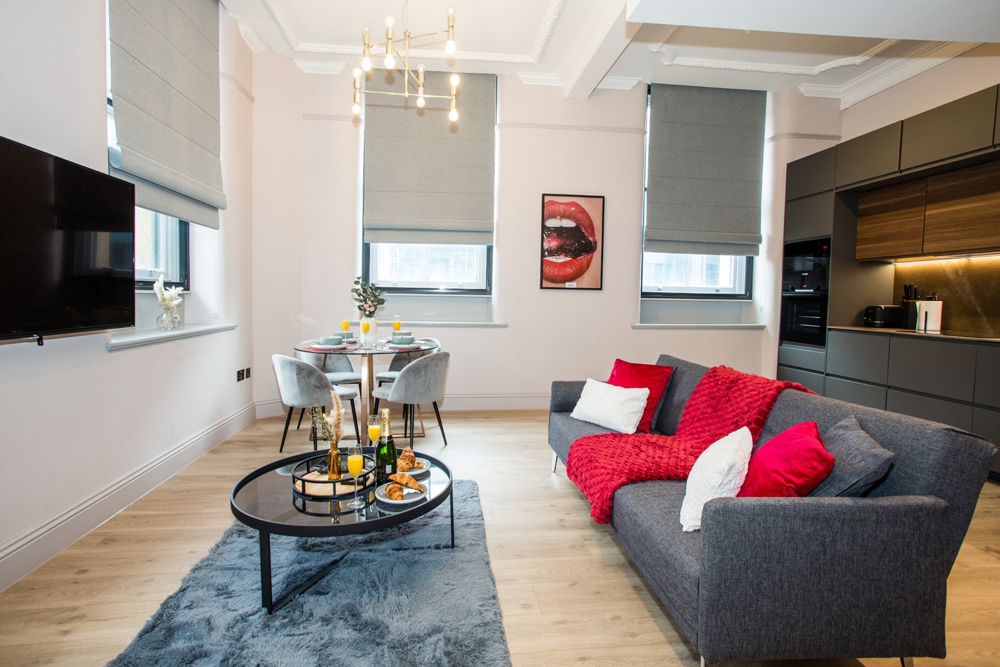 Additional image 3 of 2 Bed Flat, Charlotte Street, M1, N1 7GU