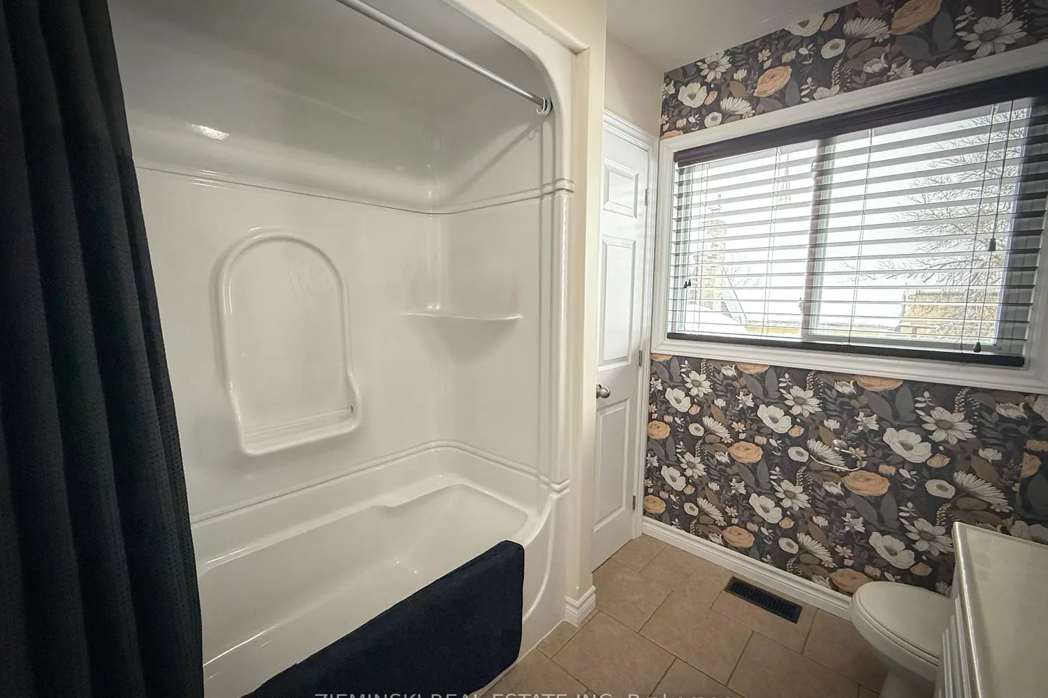 Additional image 15 of 218 Mountjoy Street