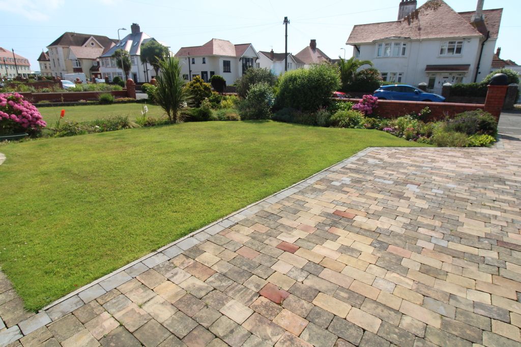 Additional image 2 of 3 bed maisonette for saleLougher Gardens, Porthcawl CF36