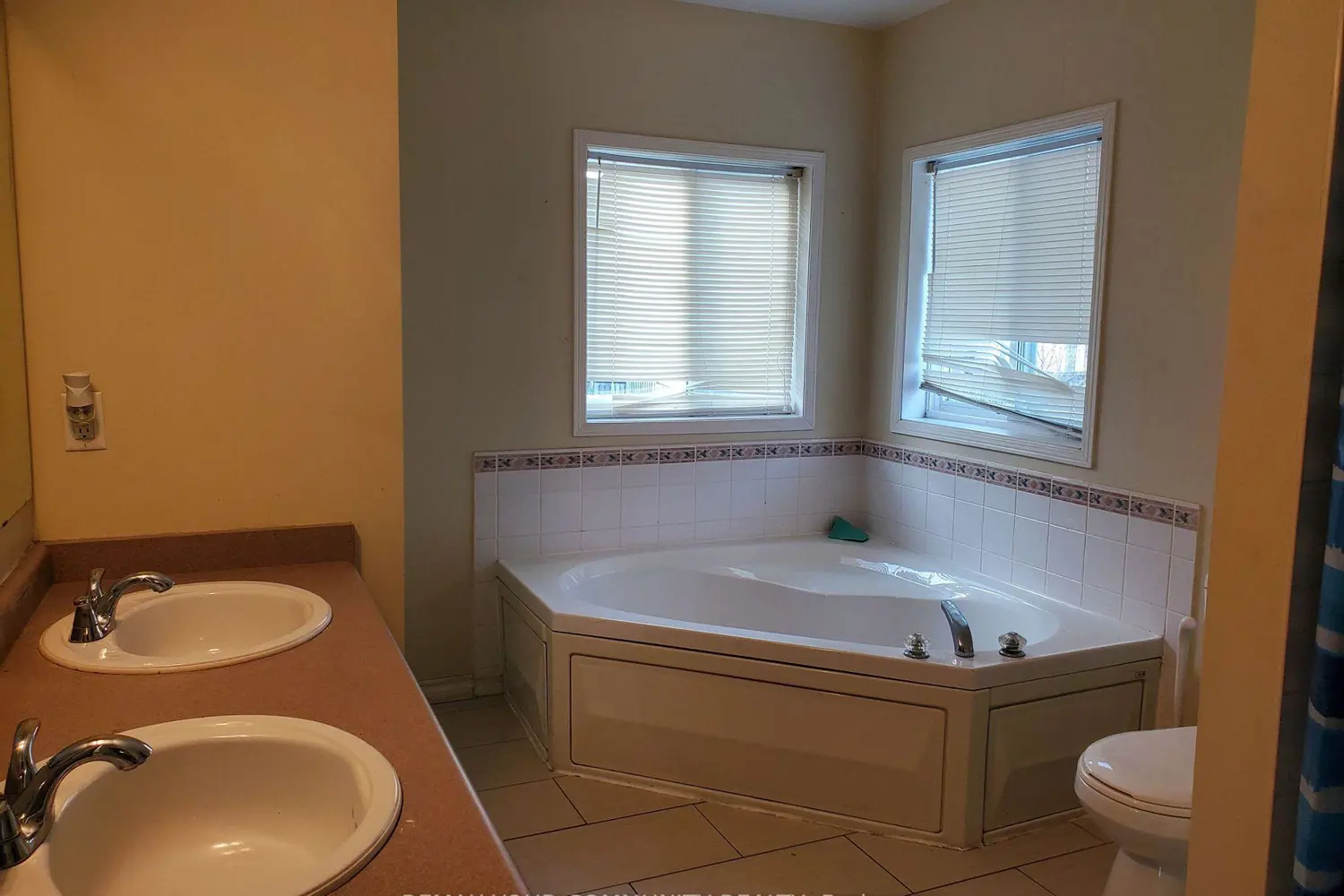 Additional image 19 of 156 Loon Avenue