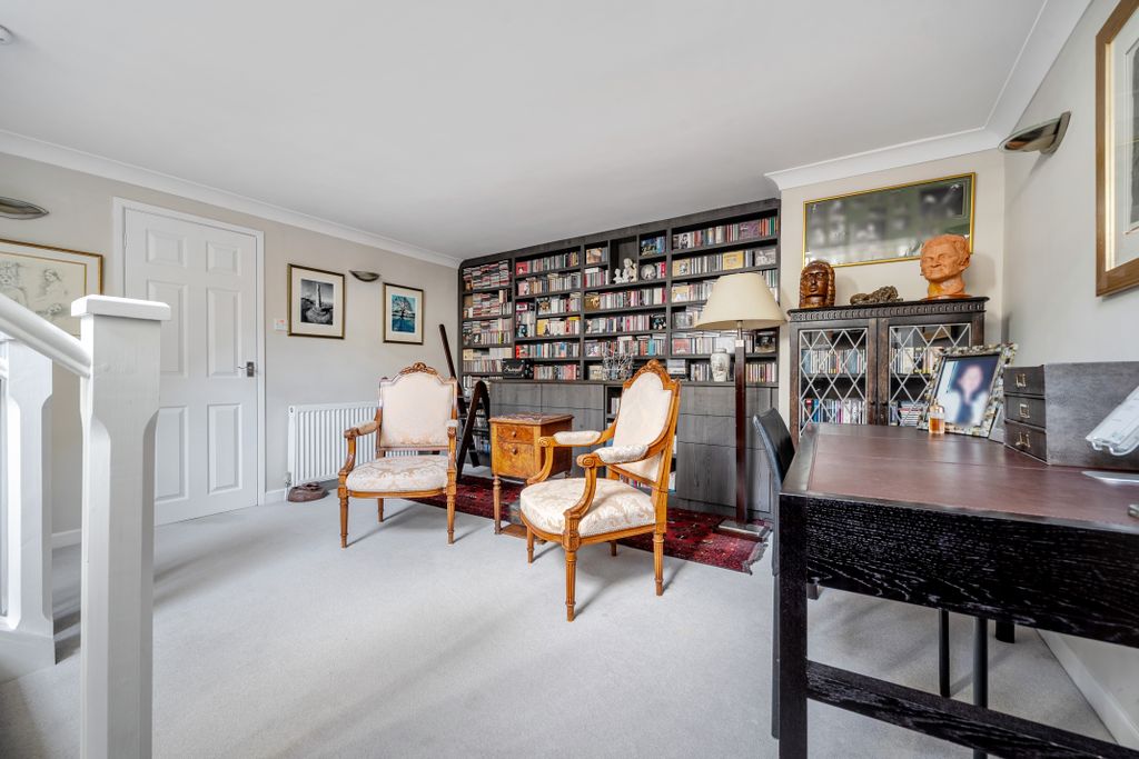 Additional image 6 of 3 bed maisonette for salePark Lane, Salisbury SP1