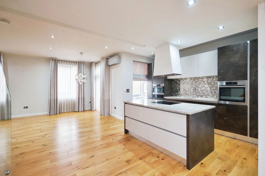 Additional image 5 of 2 bed flat for saleCaroline Street, Birmingham B3