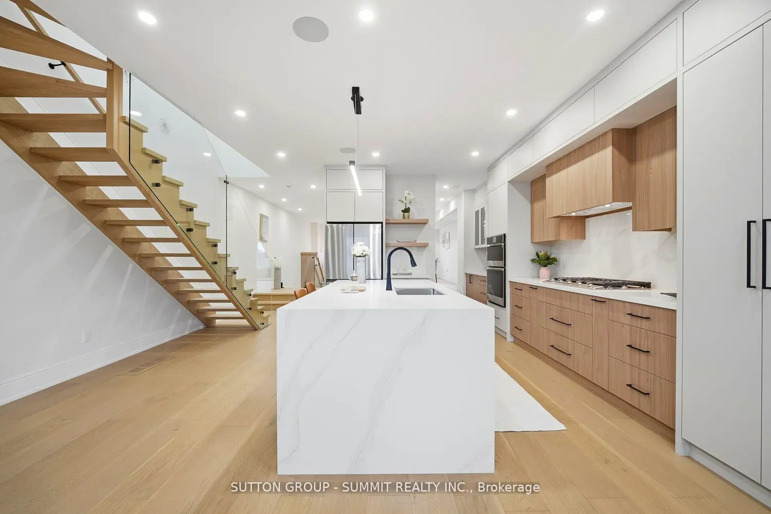 1228 Alexandra Avenue photo 5