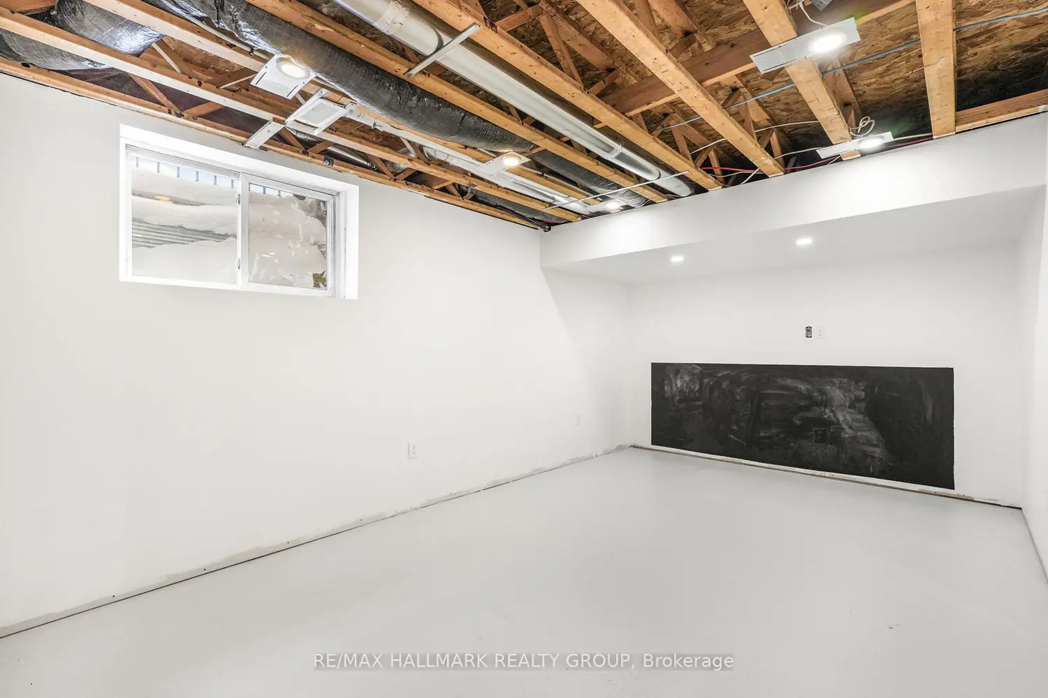 Additional image 14 of 877 Platinum Street