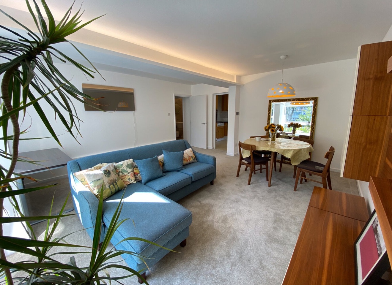 2 Bed Flat, Kestrel House, SW11, N1 7GU