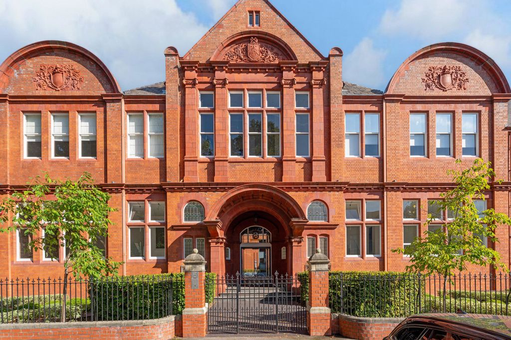 2 bed flat for saleAvenue Road, Leamington Spa, Warwickshire CV31