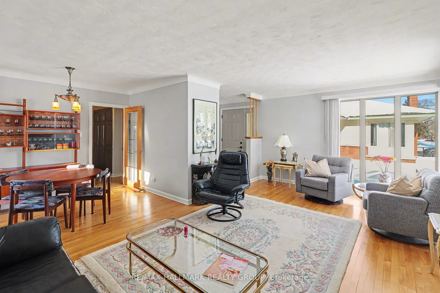 Additional image 2 of 2004 Dorval Avenue