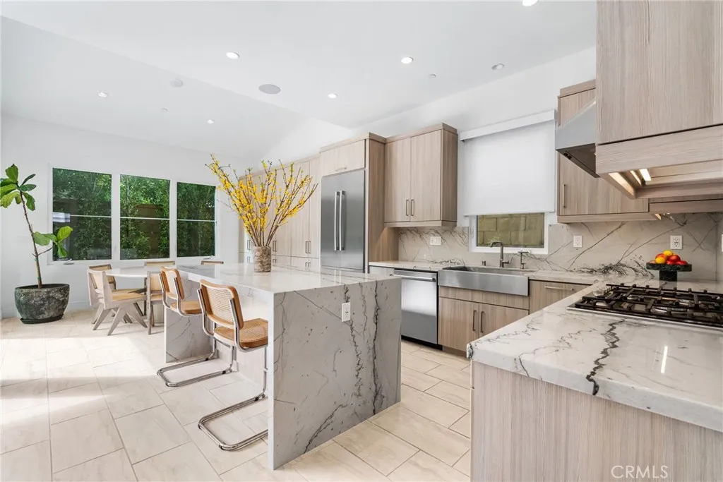 Additional image 44 of 120 Linda Vista, Irvine, CA 92618