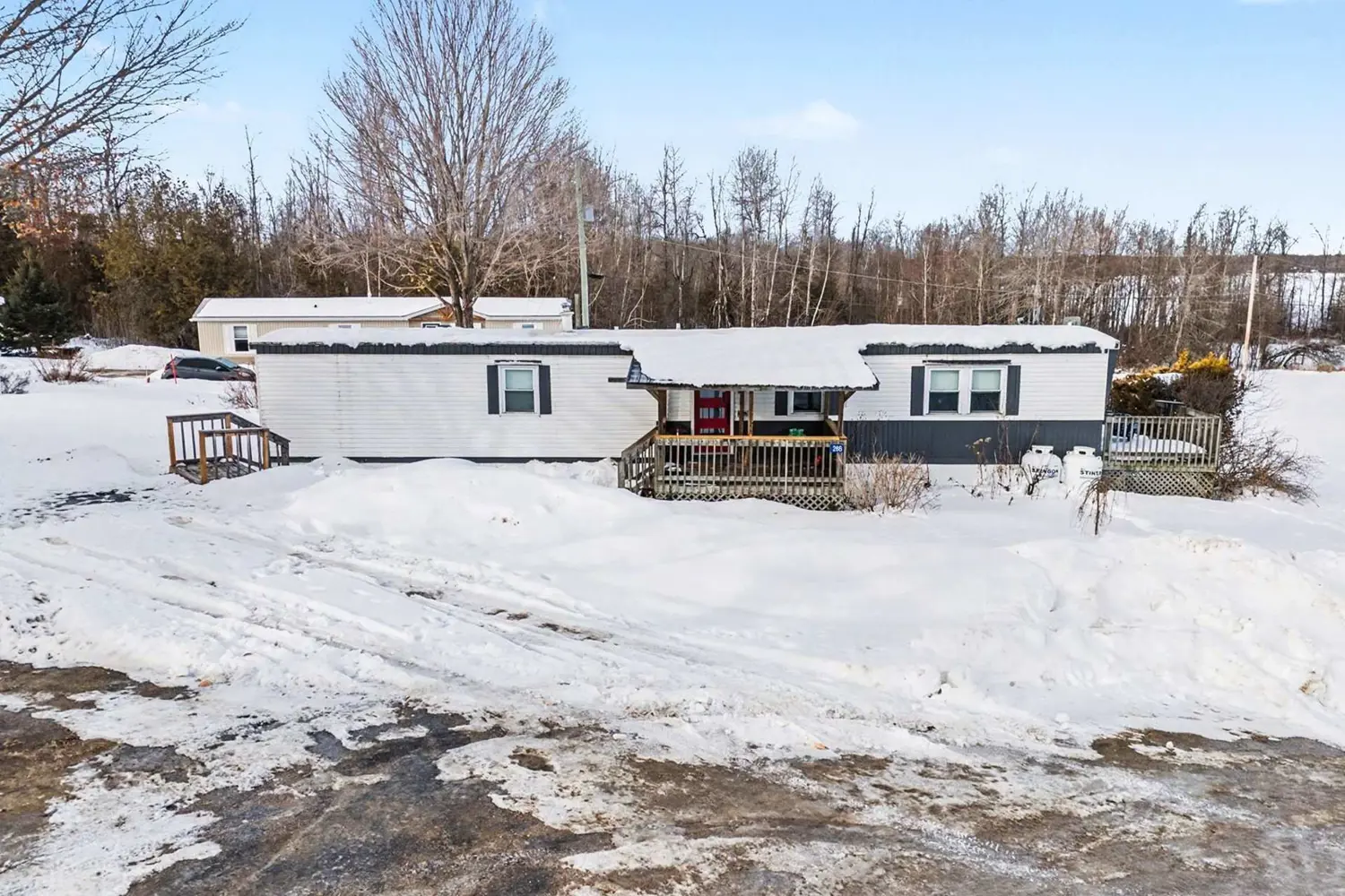 266 Hillview Road photo 2