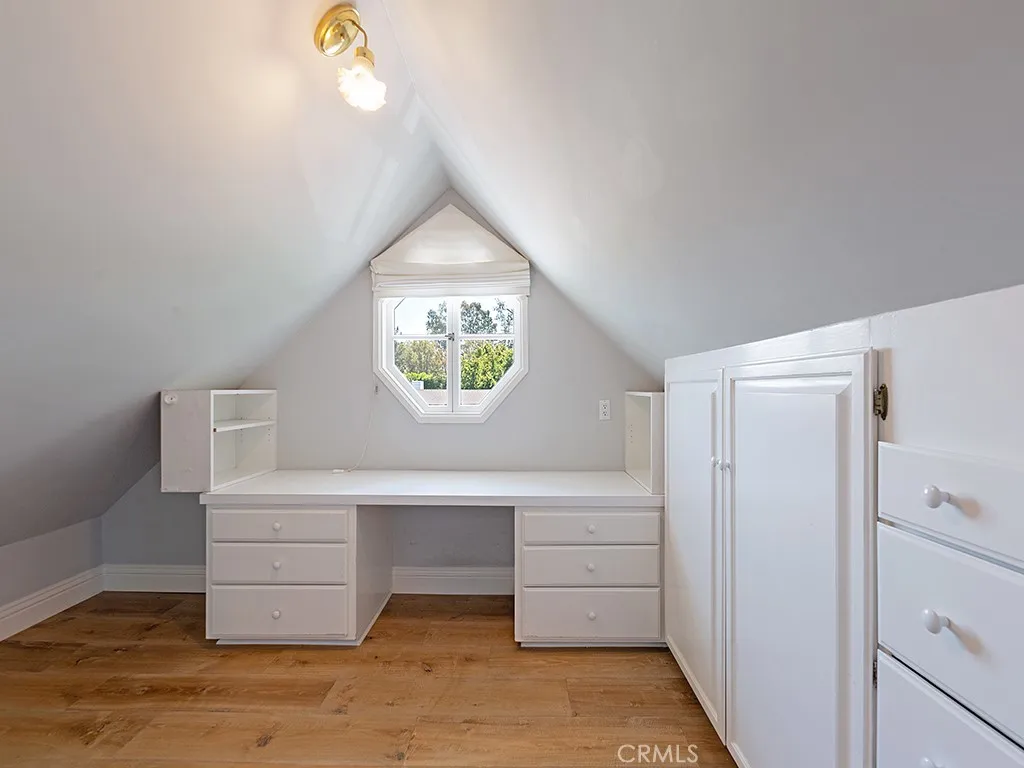 Additional image 91 of 5463 Katherine Ave, Sherman Oaks, CA 91401