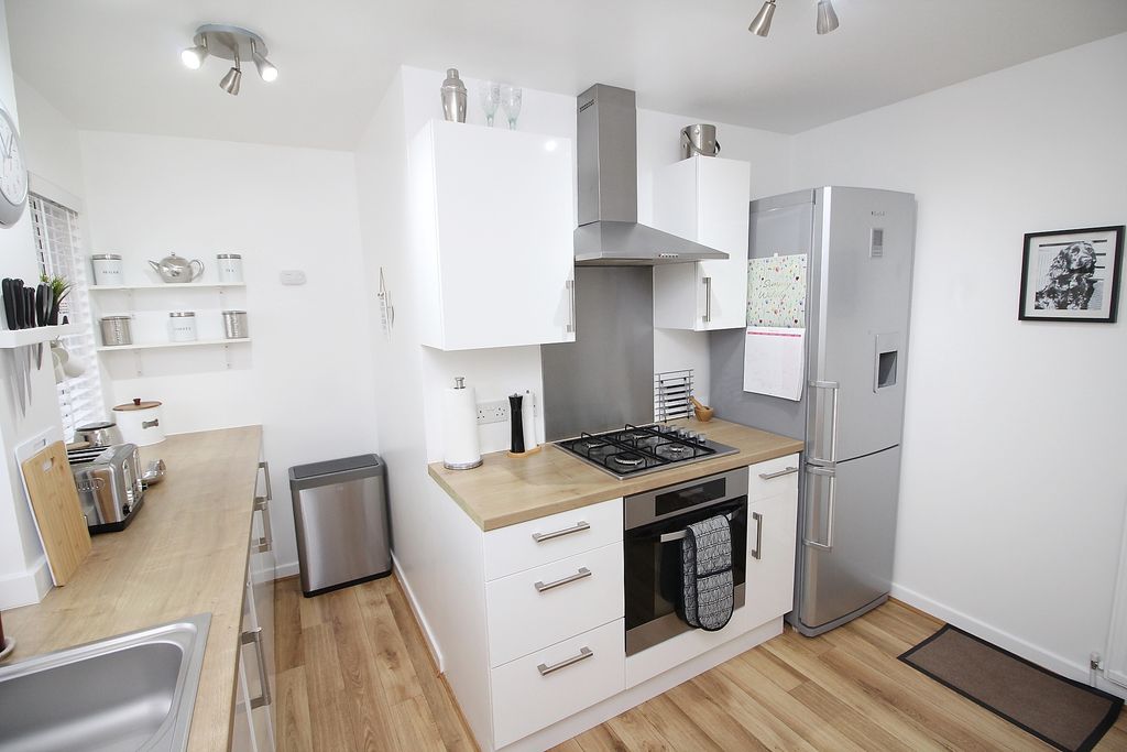 Additional image 6 of 2 bed flat for saleMain Street, Renton G82