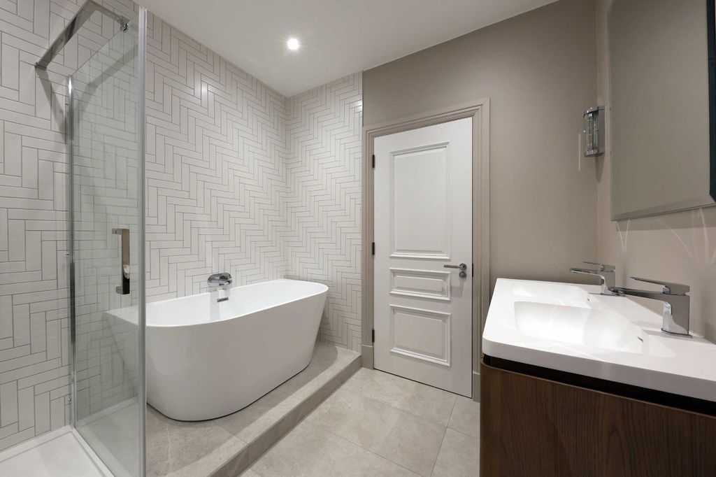 Additional image 14 of 2 bed flat for saleLedborough Lane, Beaconsfield, Buckinghamshire HP9