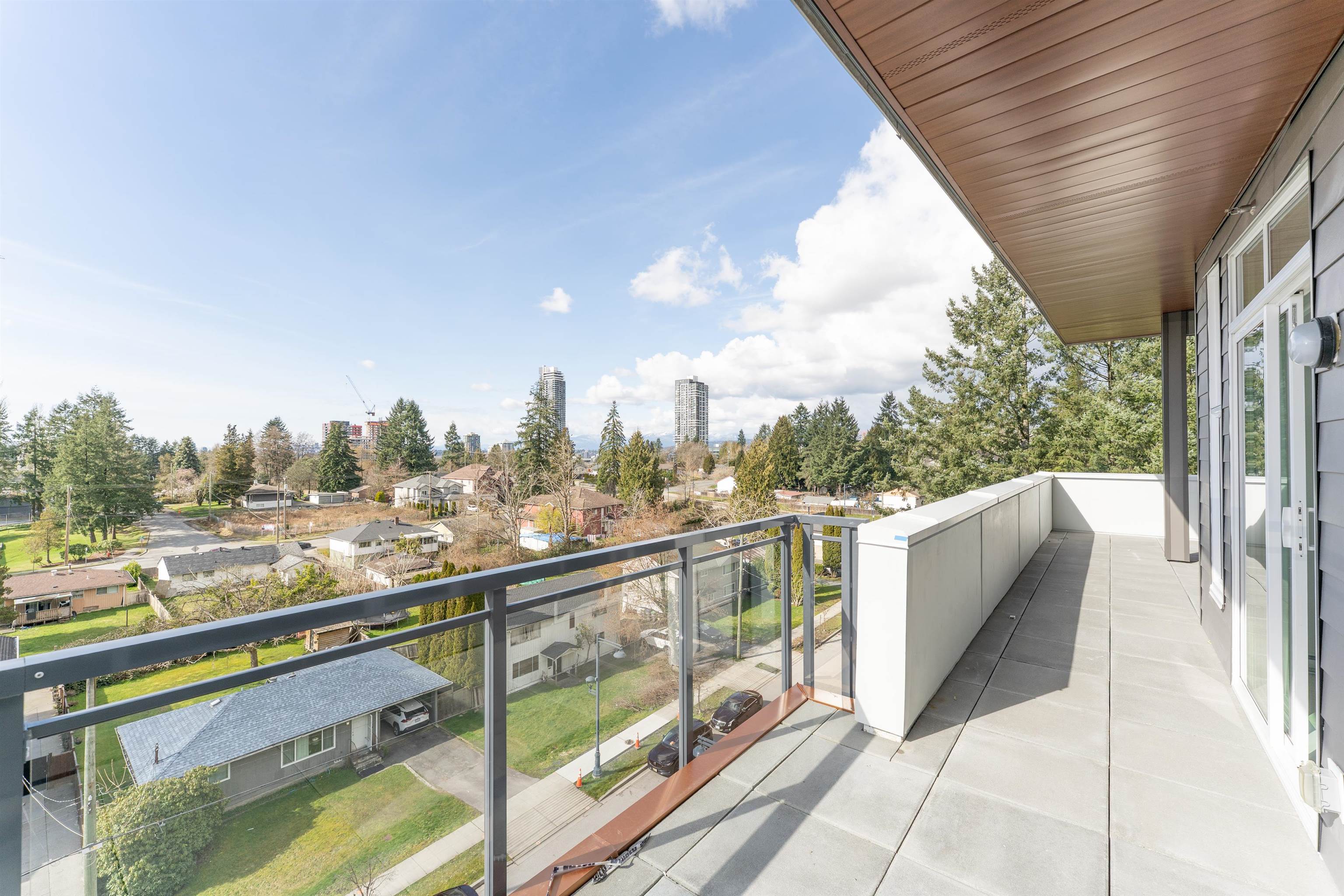 Additional image 4 of 608-10488 138a Street, Surrey, BC, V3T 0W4