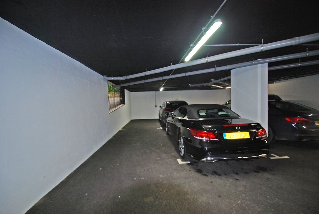 Additional image 19 of 4 bed flat for salePenn Road, Beaconsfield, Buckinghamshire HP9