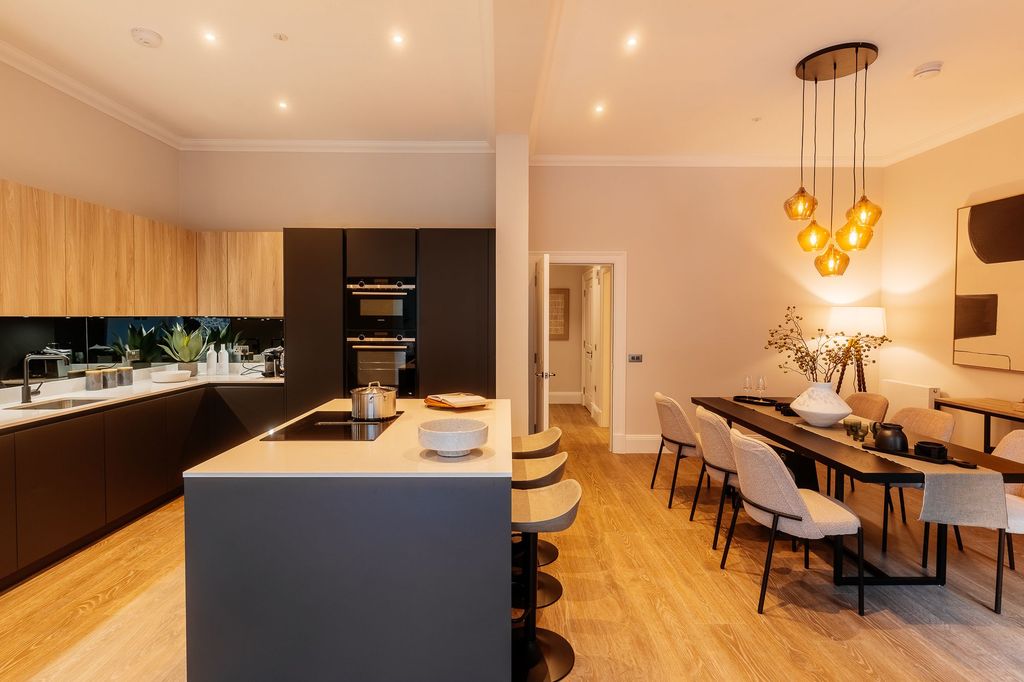 Additional image 2 of 5 bed town house for saleMillerfield Place, Edinburgh EH9