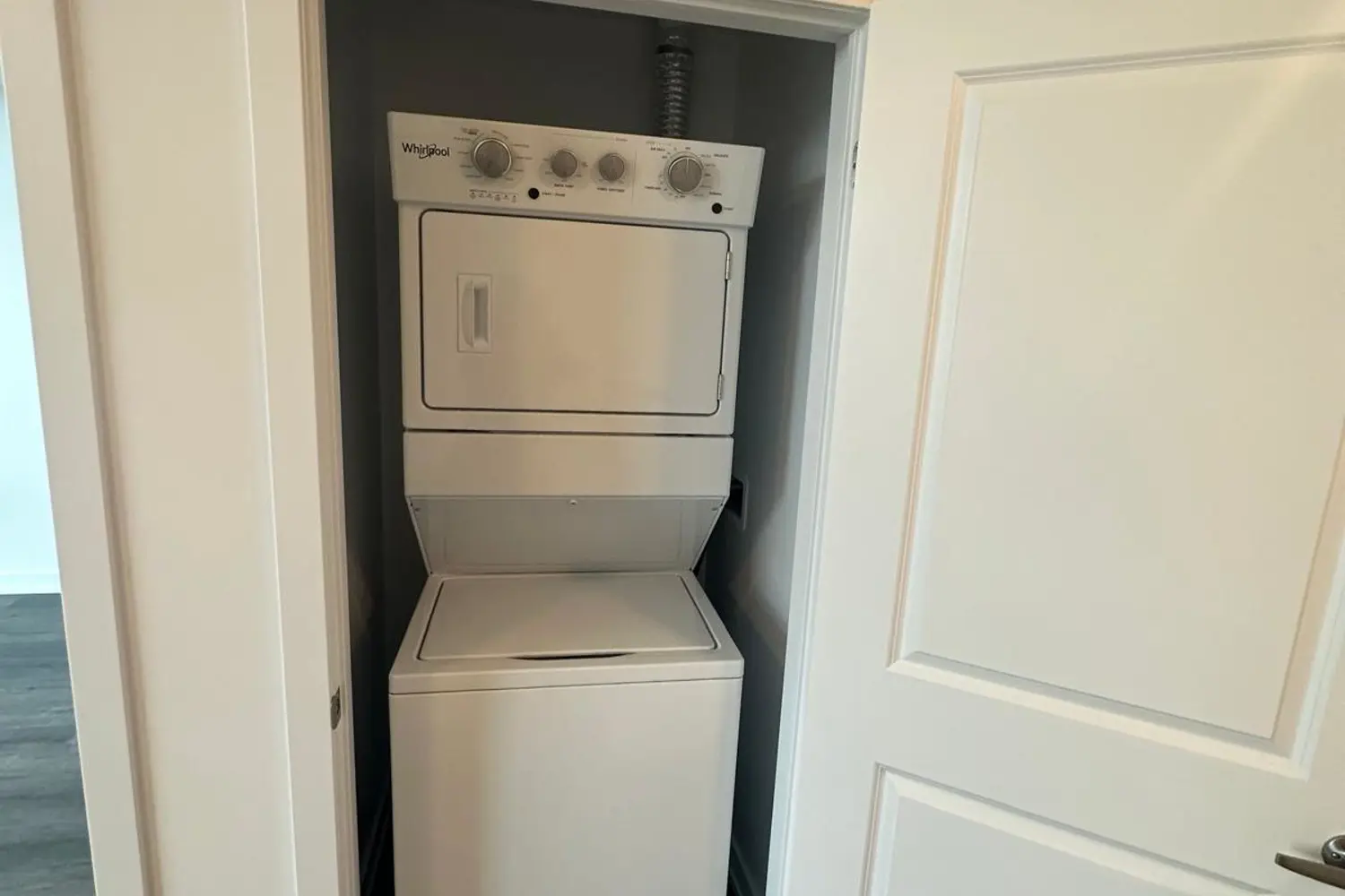 Additional image 13 of 470 Dundas Street 212