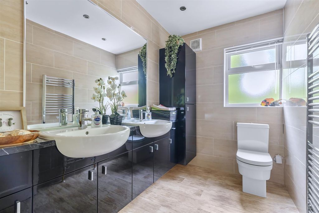 Additional image 14 of 6 bed detached house for saleBolling Road, Ilkley LS29